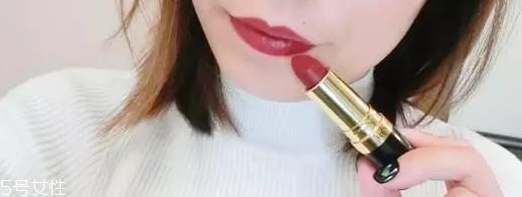 露華濃黑管口紅怎么樣？4種質地全試色