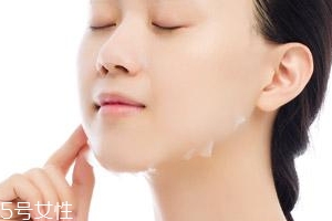 長痘痘可以敷玻尿酸面膜嗎？幫助痘肌恢復