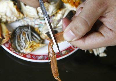 陽(yáng)澄湖大閘蟹怎么吃？食陽(yáng)澄湖大閘蟹注意事項(xiàng)