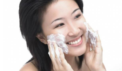 早上洗臉要用洗面奶嗎？油皮才需要