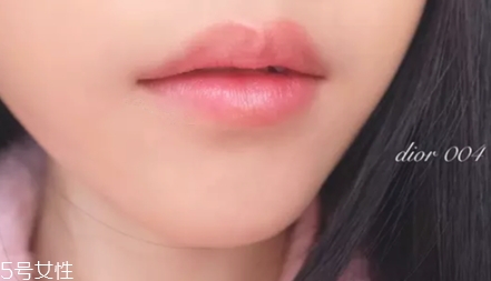 迪奧005和004哪個(gè)好看？