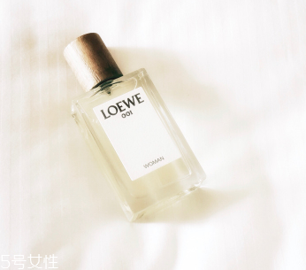 LOEWE001香水多少錢？LOEWE001香評