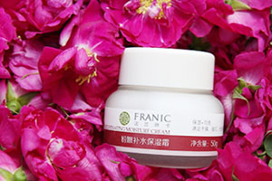 法蘭琳卡面霜多少錢？談?wù)勎业氖褂眯牡?><p><strong>法蘭琳卡面霜多少錢？談?wù)勎业氖褂眯牡?/strong></p></a></li> </ul>
</div>
<div   id=