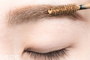 染眉膏可以保持多久？防水染眉膏一天不脫妝