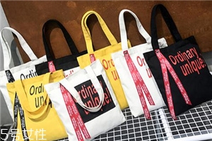 帆布包什么款式好看？這個(gè)春天一起文藝起來