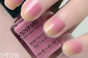 指甲油有點(diǎn)變稠了怎么辦？加入透明指甲油