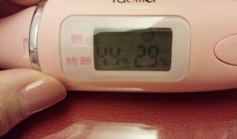 sisley希思黎和和hr赫蓮娜哪個好？
