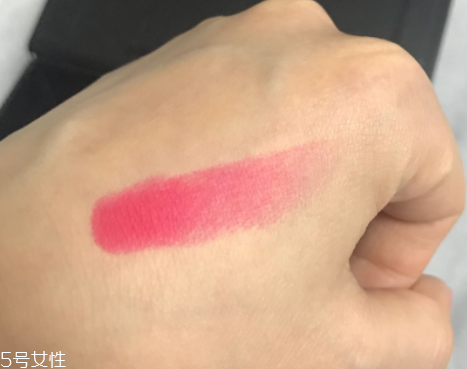 魅可珊瑚色口紅是幾號(hào)？relentlessly red桃花粉