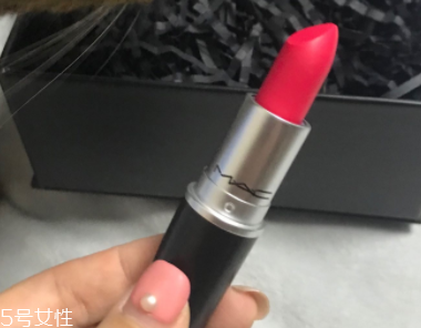 魅可珊瑚色口紅是幾號(hào)？relentlessly red桃花粉
