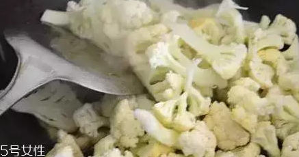 花椰菜炒肉怎么做好吃？這么做簡單又美味