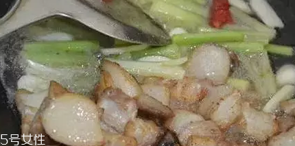 花椰菜炒肉怎么做好吃？這么做簡單又美味