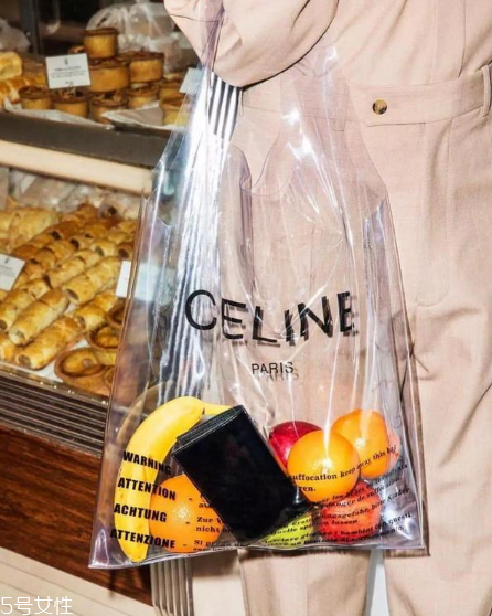 celine塑料袋多少錢？被代購炒翻天塑料包