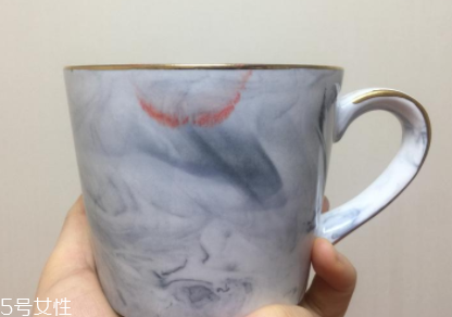 阿瑪尼401和402哪個好看？401黃皮摯愛