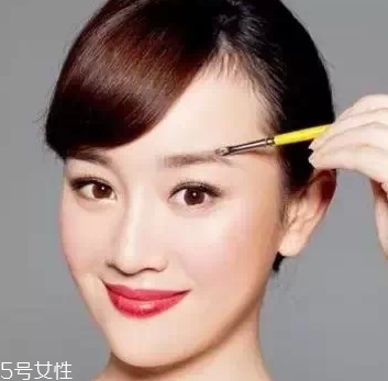怎么化標(biāo)準(zhǔn)眉？三點(diǎn)法打造親和眉形