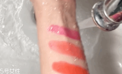 曼丹保濕卸妝水怎么樣？防水口紅卸不掉