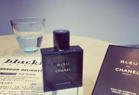 chanel蔚藍男士淡香水好聞嗎？陽剛男人氣魄