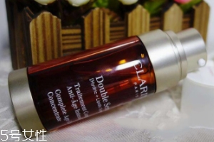嬌韻詩(shī)雙管精華好用嗎？年輕肌膚的日?？寡趸a(chǎn)品