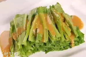 油麥菜怎么涼拌好吃？加點(diǎn)麻醬調(diào)味