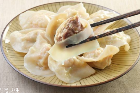 餃子皮怎么做最軟？4個小妙招讓餃子皮又軟又勁道