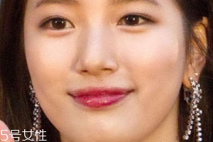 玻璃唇怎么畫(huà)好看？這么畫(huà)唇妝少女感十足