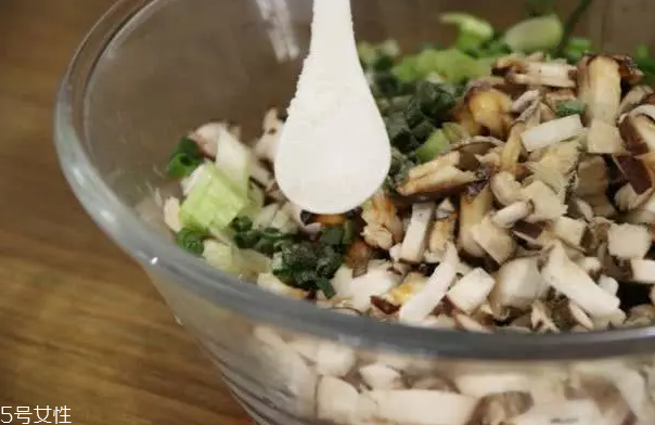 豆腐皮能油炸嗎？火候太猛容易炸糊