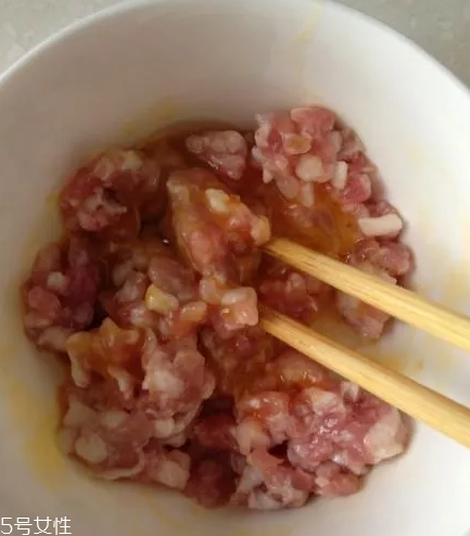 豆腐皮能油炸嗎？火候太猛容易炸糊