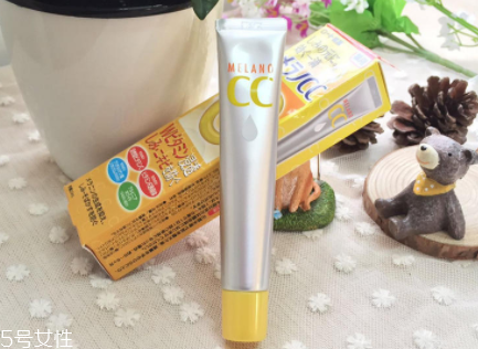 樂(lè)敦CC能涂在痘痘上嗎？痘痘與痘印均能改善