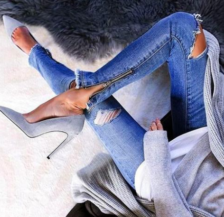 牛仔褲能配高跟鞋嗎？精致女生的穿搭法則