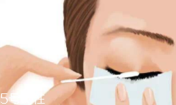 卸眼妝眼睛刺痛怎么辦？5款溫和不刺激的眼部卸妝推薦