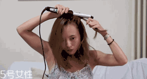 復古卷發(fā)什么顏色好看？小卷發(fā)黑色顯老