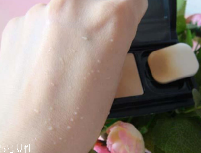 迪奧凝脂恒久粉餅好用嗎？輕薄持久適合春夏