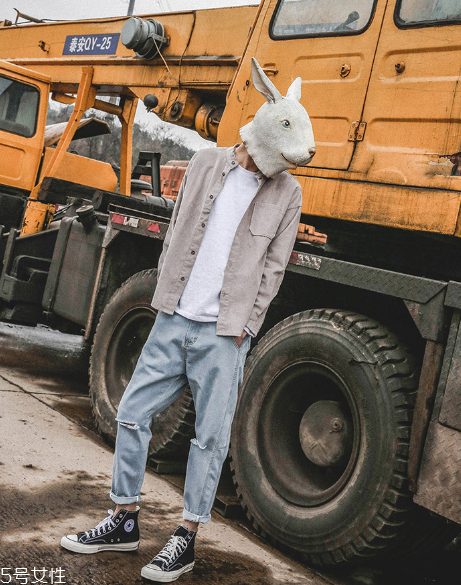 男生怎么穿衣服好看？三款單品幫你加分