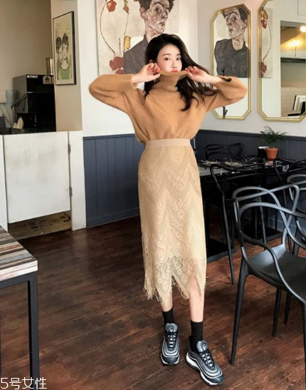 蕾絲長裙配什么鞋子？為你加足時(shí)髦指數(shù)