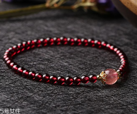 石榴石手鏈睡覺能戴嗎？這些情況你需要考慮