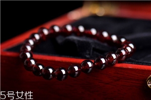 石榴石手鏈睡覺能戴嗎？這些情況你需要考慮