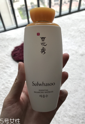 雪花秀平衡水和潤顏水哪個好？潤顏水是鎮(zhèn)店之寶