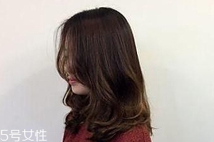 燙發(fā)水能維持多久？3個(gè)月左右