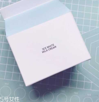 面霜和素顏霜可以同時(shí)用嗎？面霜用量不要太多