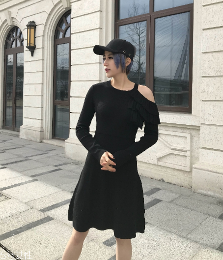 2018流行什么款式小黑裙？最經(jīng)典的性感風(fēng)