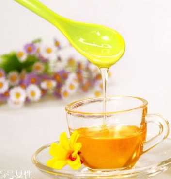 麥盧卡蜂蜜和普通蜂蜜有什么區(qū)別？貴得有理由