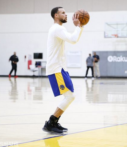 under armour curry 5庫里五代戰(zhàn)靴多少錢？