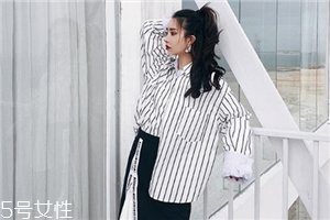 襯衫需要打底嗎？淺色襯衫最好打底