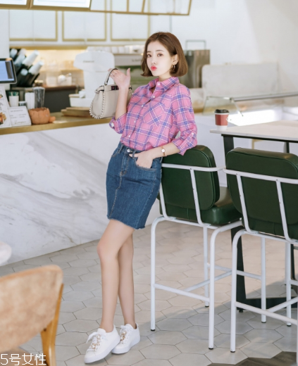 牛仔短裙搭配什么鞋？瞬間變身萌萌少女