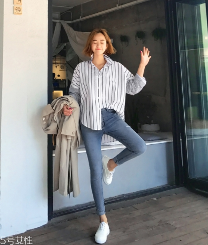寬松襯衣怎么穿好看？造型感十足的穿搭