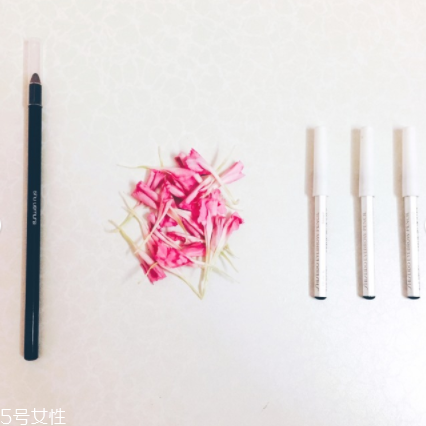 大眼睛怎么選眉筆顏色？眉色不可太淡