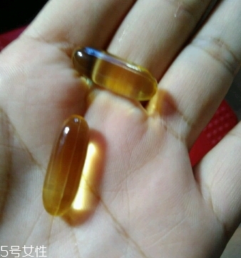gnc魚油一天吃幾粒？gnc魚油飯前還是飯后吃