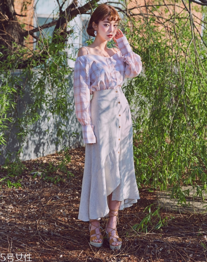格子上衣配什么褲子好看？打造萌系少女范兒