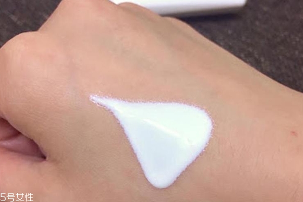 fancl物理防曬霜怎么樣？不悶痘不刺激