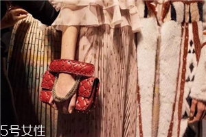 今年春天流行什么包包？這三款任意搭配