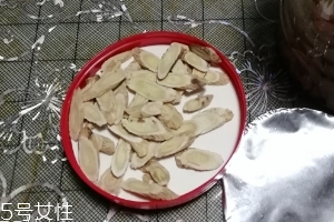 黃芪是大的好還是小的好？好壞跟大小無關(guān)